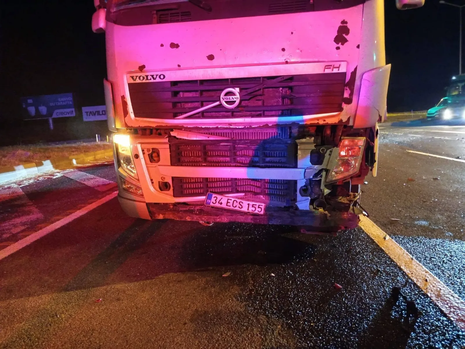 Bolu D-100 kara yolunda gece yarısı trafik kazası