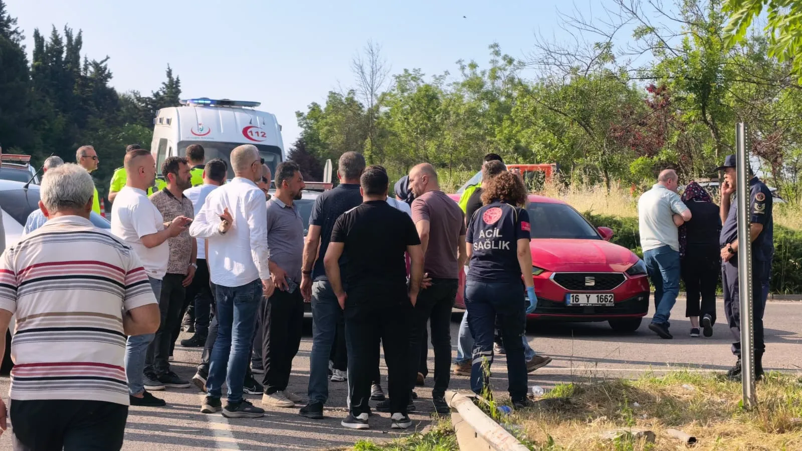 Kestel yolunda iki araç çarpıştı 6 kişi hastaneye kaldırıldı