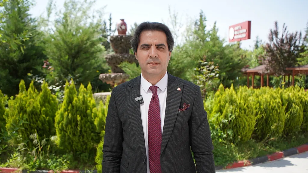 Siirtli öğretmenler sahne tozunu yutmaya hazırlanıyor