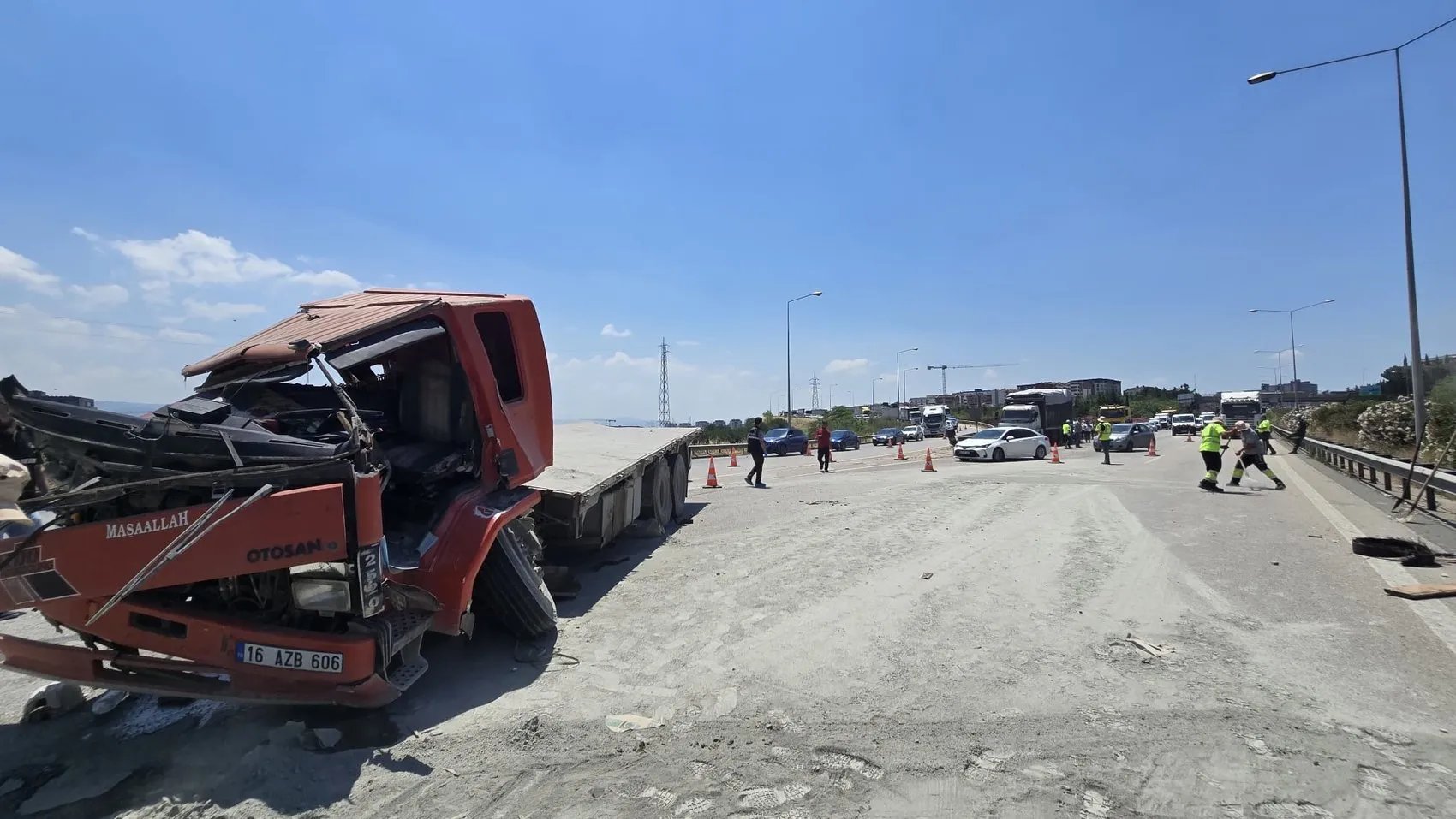 Bursa'da otoyolda zincirleme kaza 1 can kaybı