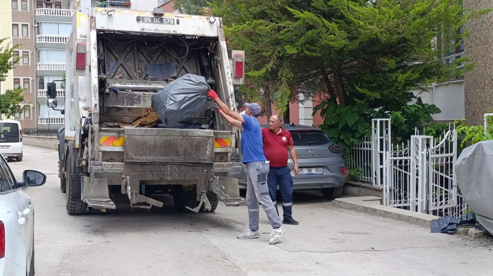 Amasya'da bir evden çıkanlar ekipleri şaşkına çevirdi