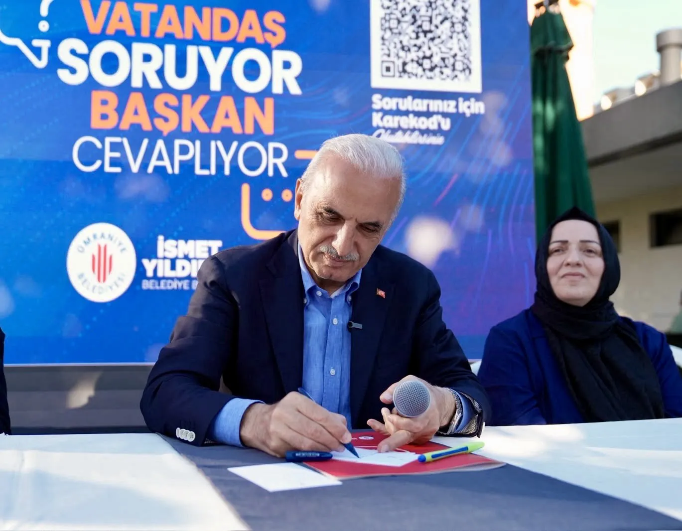 Ümraniye’de belediye başkanı mahalleliyle yüz yüze görüştü