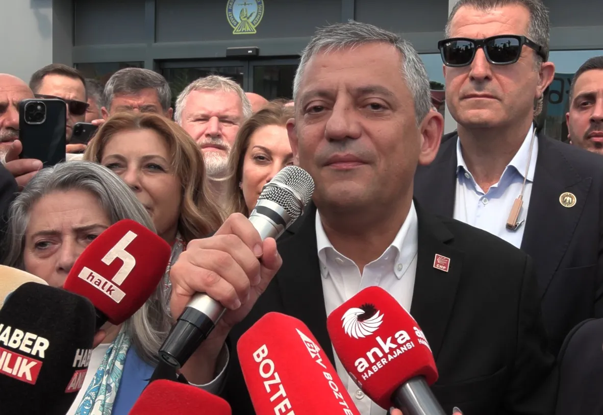 Özgür Özel Trabzon’da iktidar yürüyüşünü başlattı