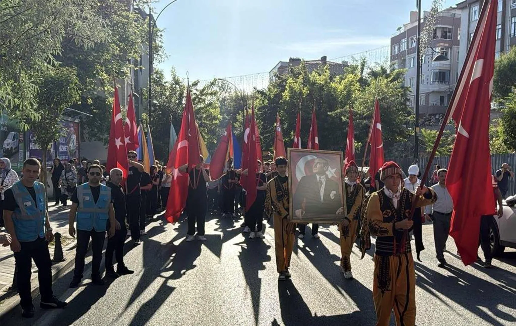 Tekirdağ'da kiraz mevsimi şölenle açıldı