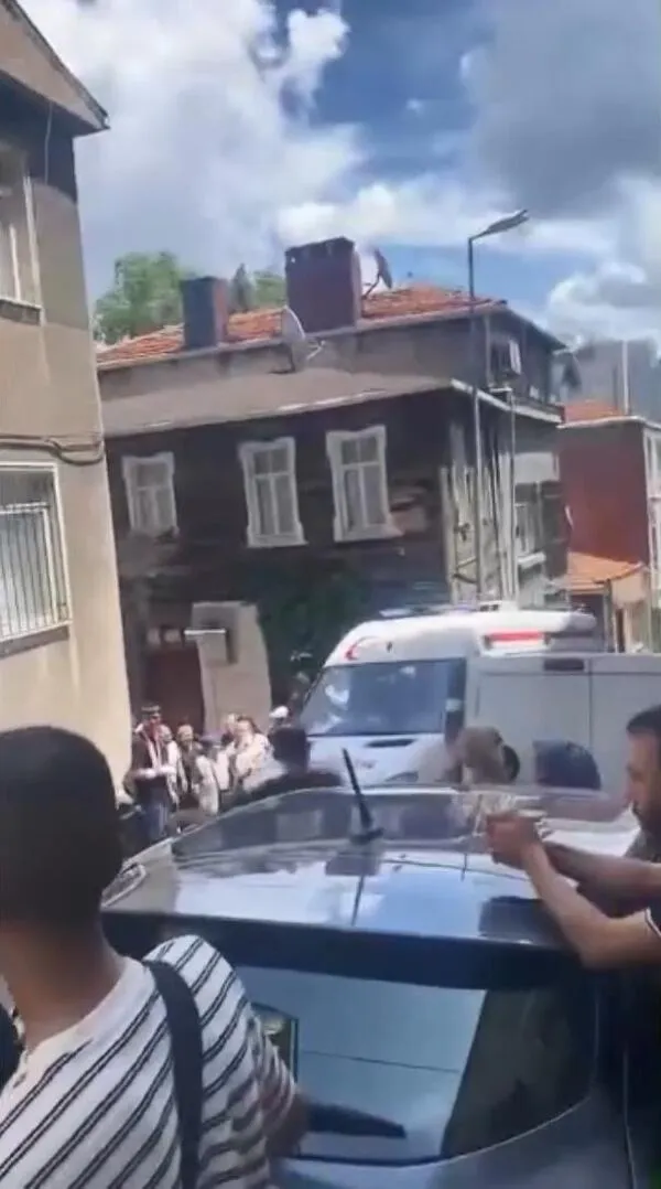 Beyoğlu’nda kıskançlık kavgası kanlı bitti