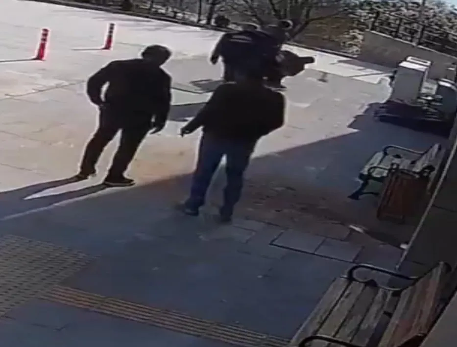 Eskişehir'de hastane müdürü personeline yumruk attı