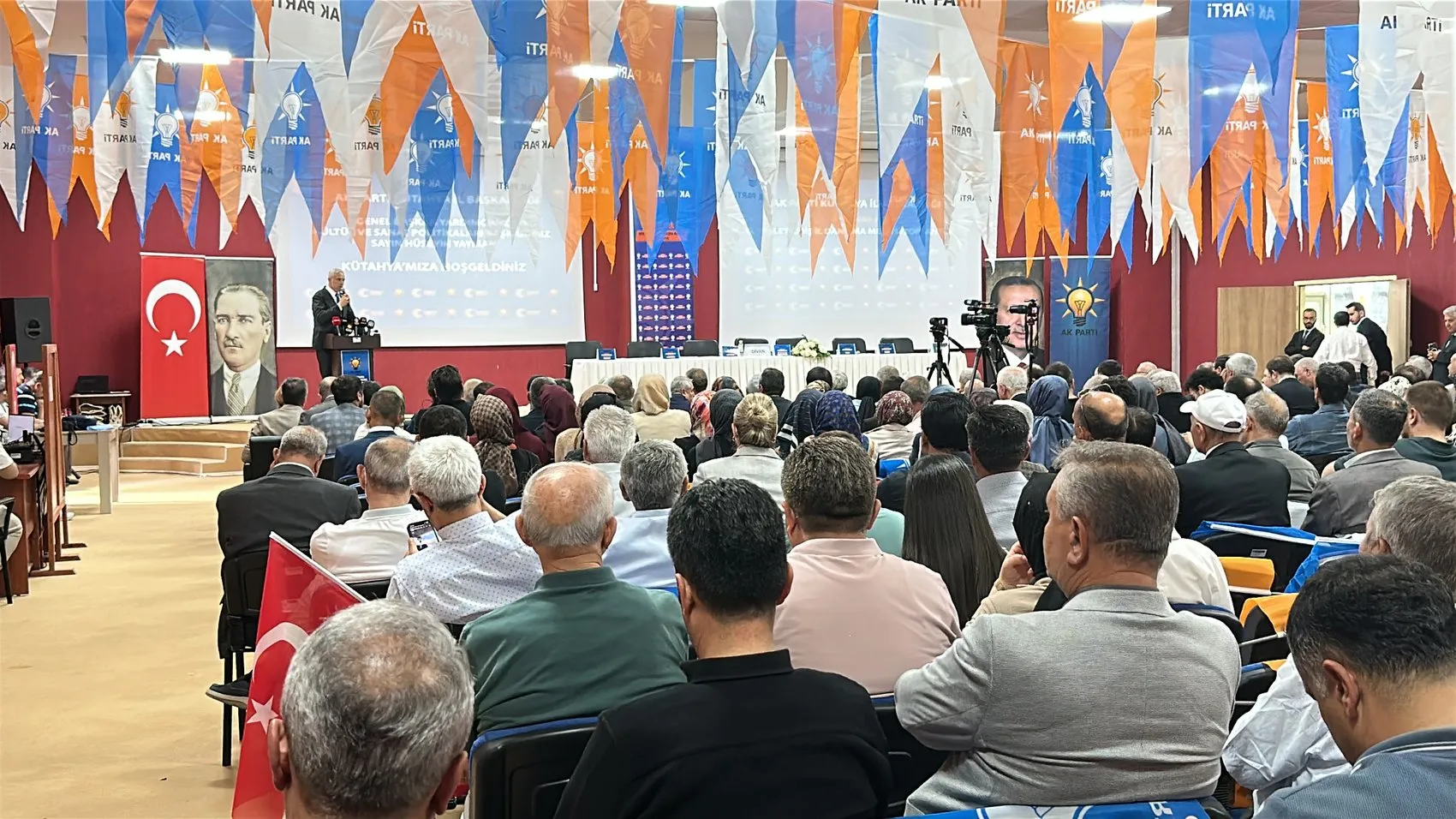 AK Partili Yayman CHP yönetimini Atatürk üzerinden hedef aldı