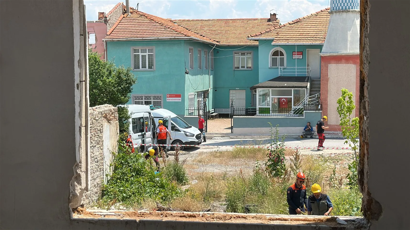 Kütahya'da 5.7 büyüklüğünde deprem alarmı verildi