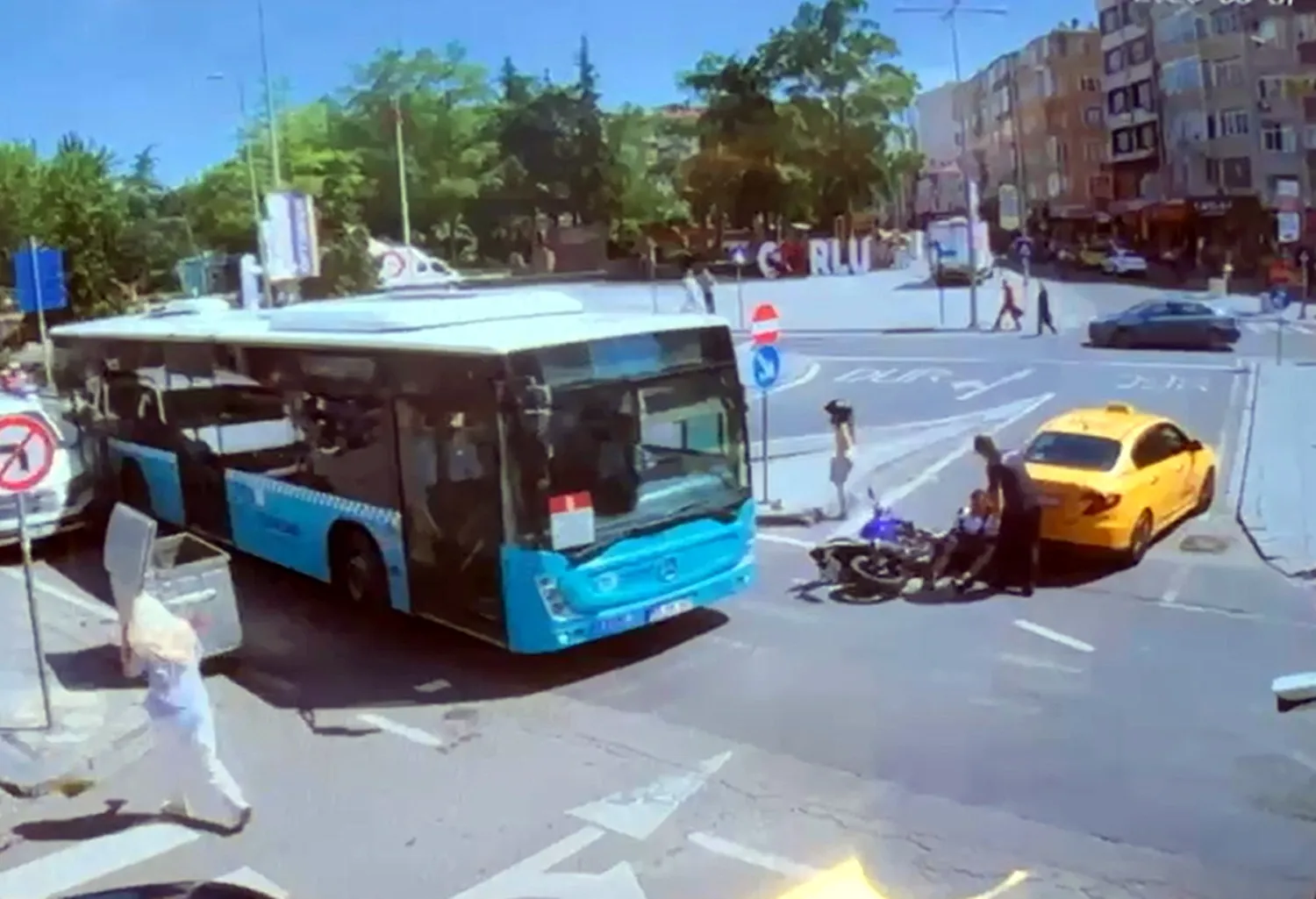 Çorlu'da korkutan kaza ucuz atlatıldı