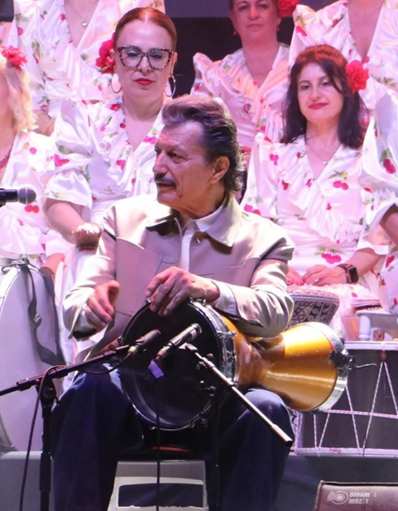 Burhan Öçal Tekirdağ Kiraz Festivali’nde sahneye çıktı