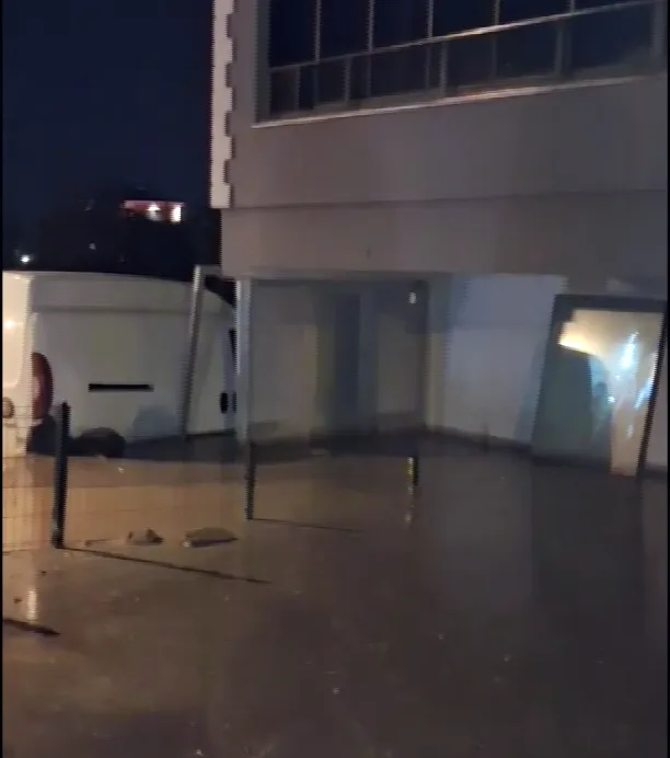 Konya’da aniden bastıran sağanak hayatı felç etti