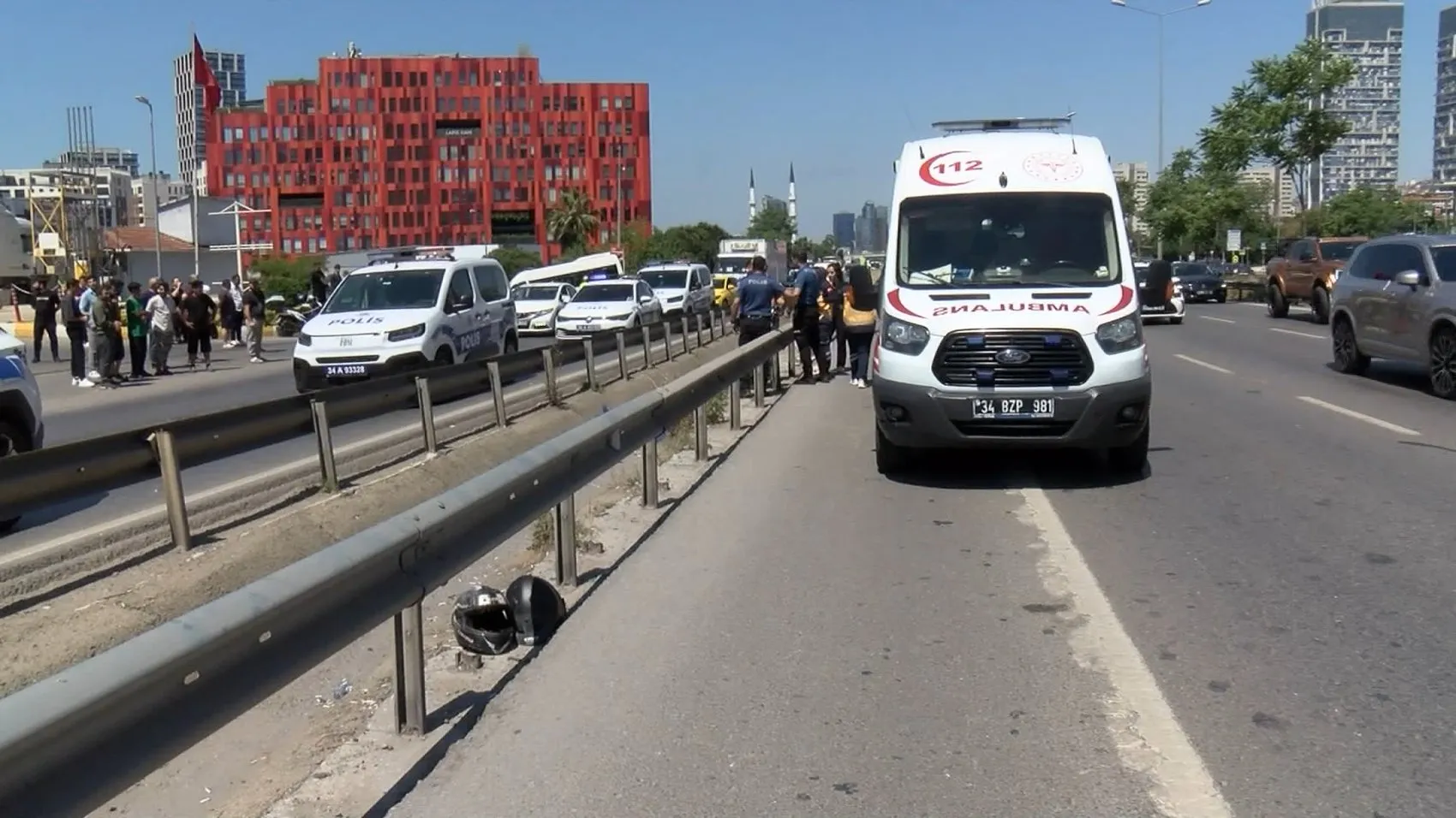 Kartal D-100 karayolunda motosiklet kazası 2 ölü