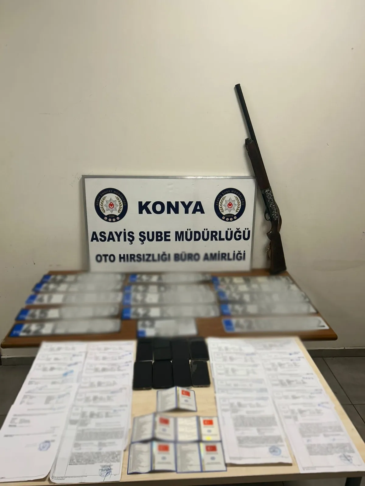 Konya merkezli 12 ilde 75 milyonluk araç vurgunu operasyonu