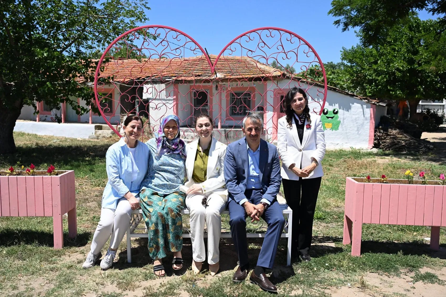 Saros kıyısındaki Sultaniçe köyü rengarenk bir çehreye kavuştu