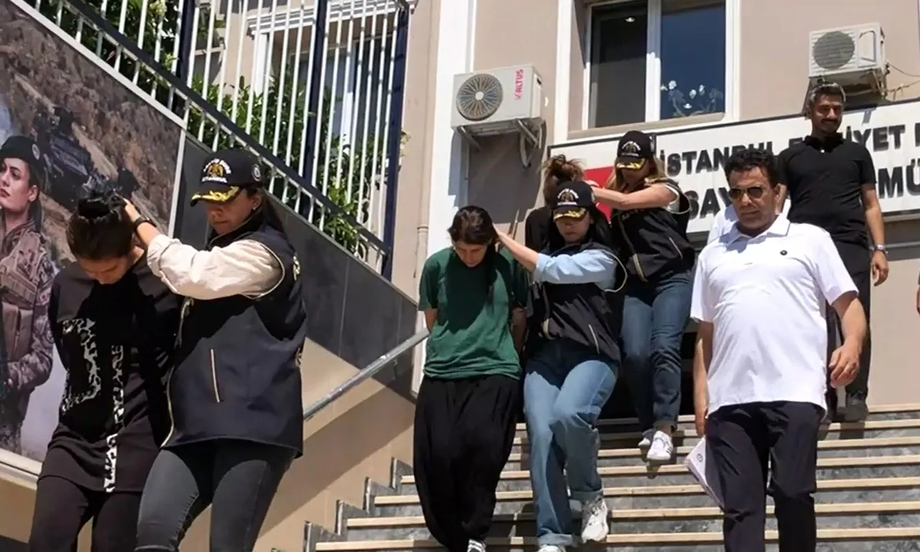 Zeytinburnu'nda hırsızlık yapan üç kadın suçüstü yakalandı
