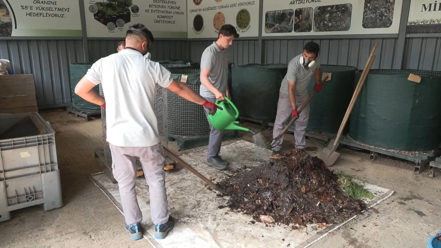 Milli Saraylar bahçelerindeki atıkları doğaya geri kazandırıyor