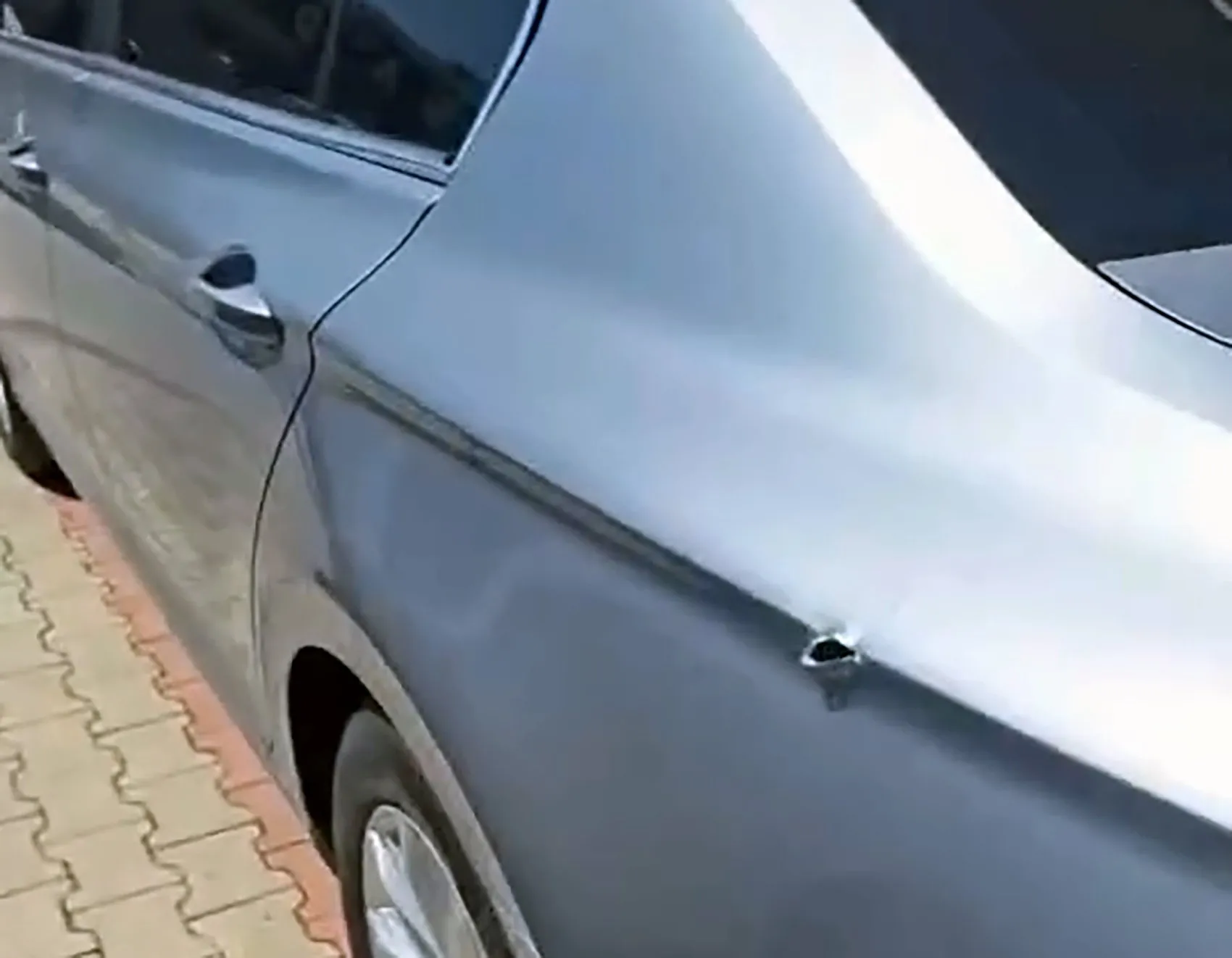 Adana'da galeriye motosikletli saldırı
