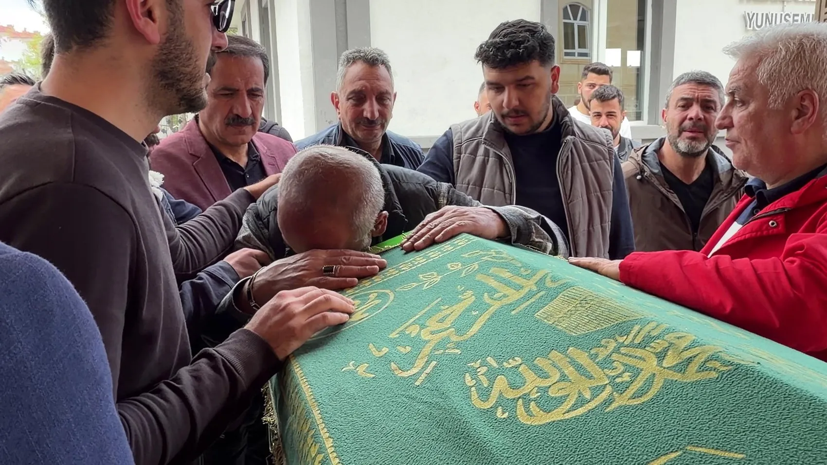 Kardeşini kurtardı dakikalar sonra kendi hayatını kaybetti
