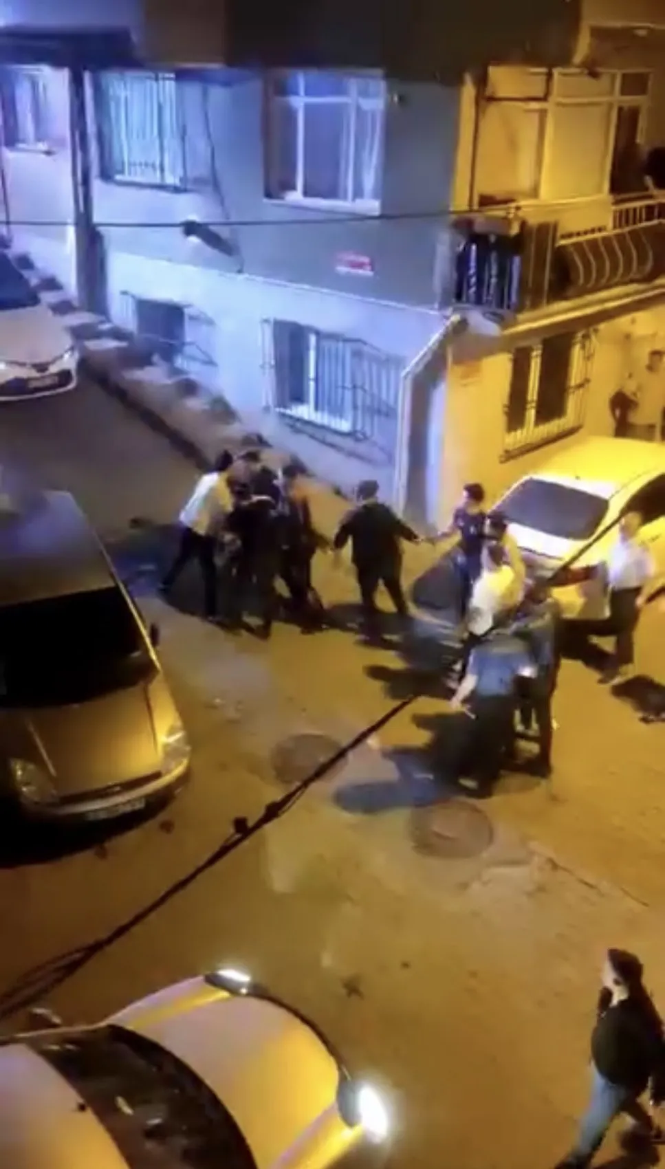 Kağıthane’de uyuşturucu baskınında şüphelileri kaçırma girişimi