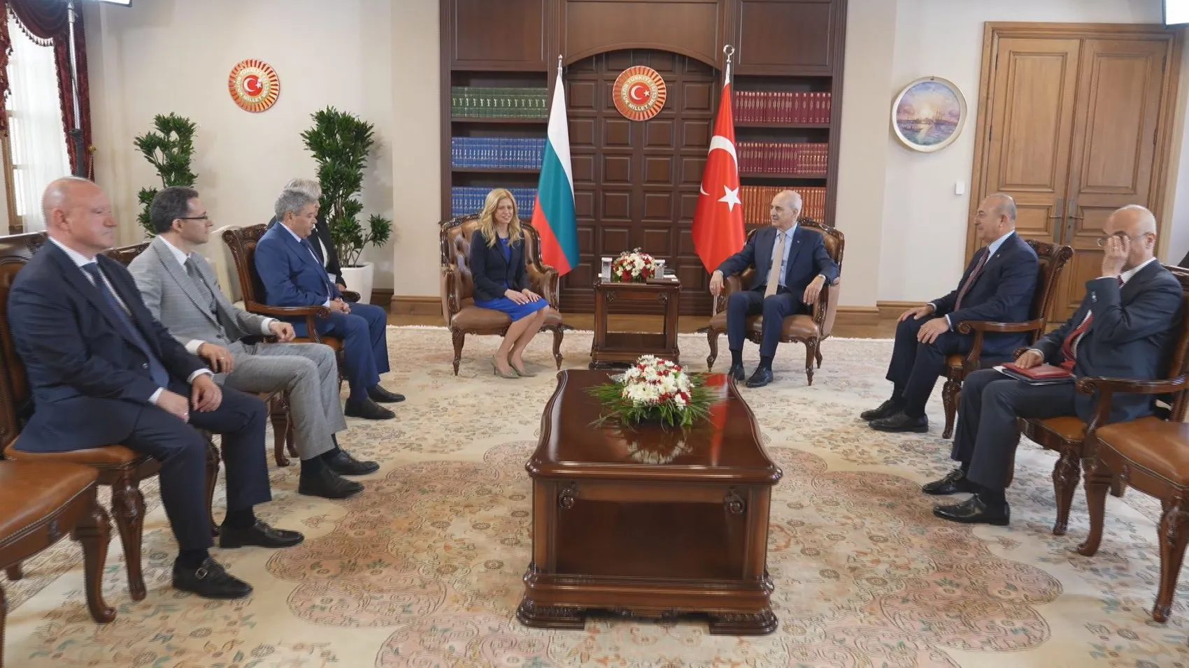 Kurtulmuş ve Dotsova İstanbul’da NATO Zirvesi İçin Bir Araya Geldi