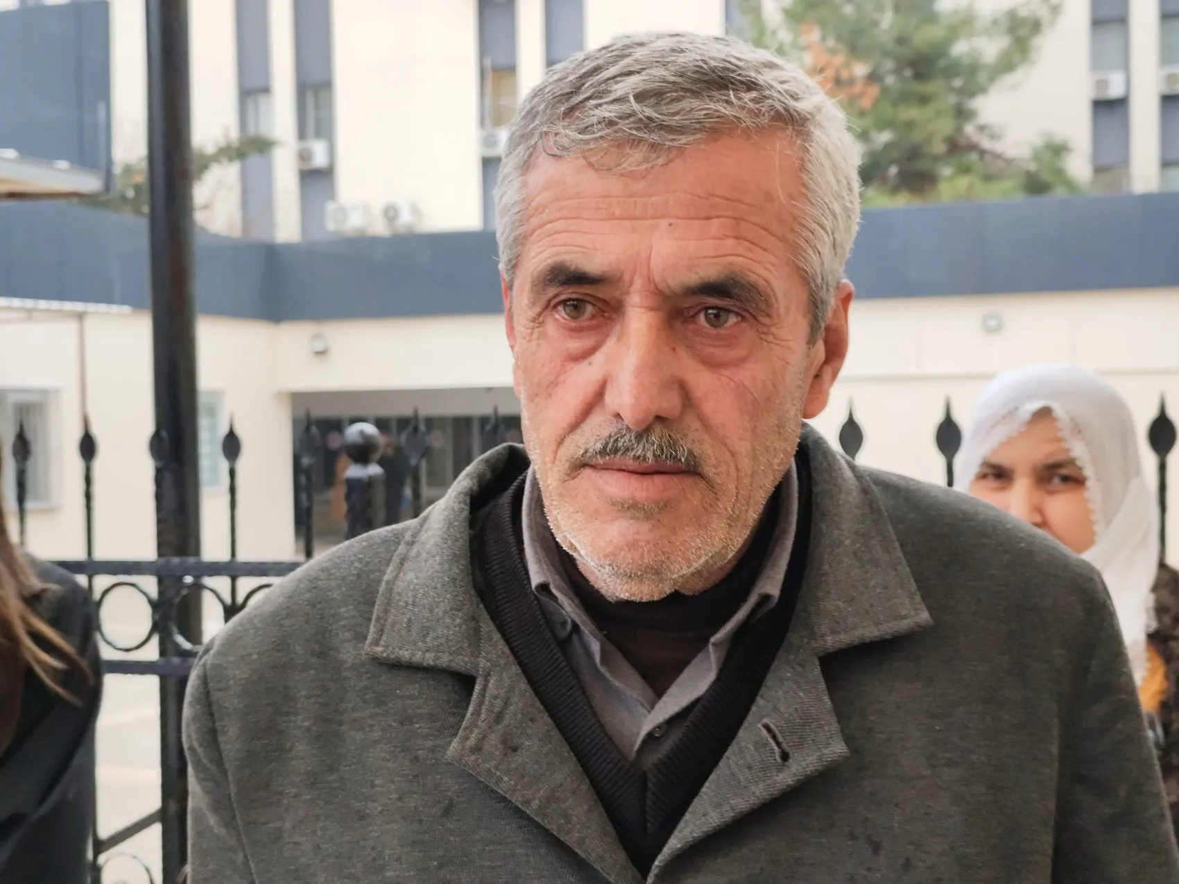 Miras için babasının aracını havaya uçurmak istedi