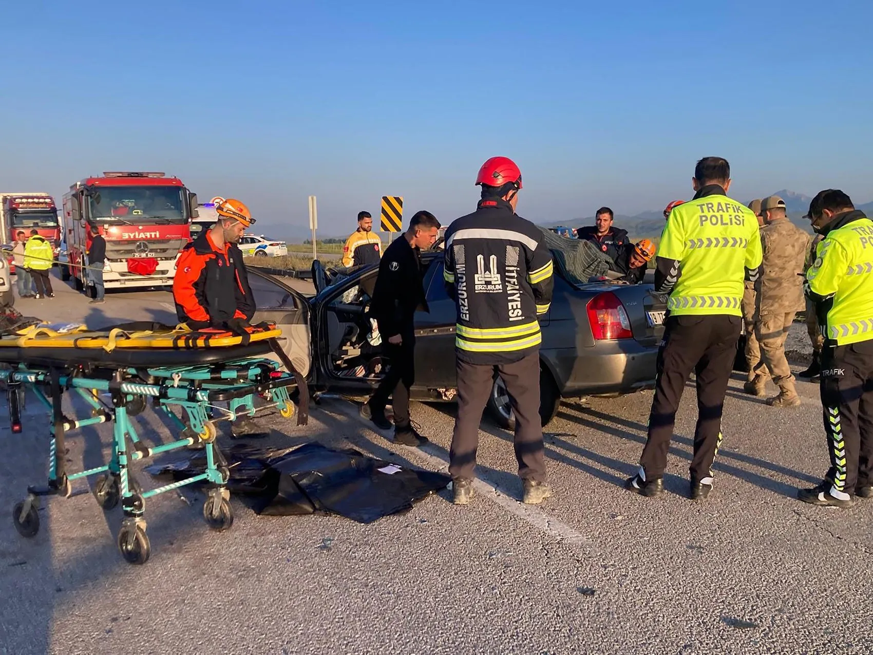 Erzurum yolunda acı kaza 3 kişi hayatını kaybetti