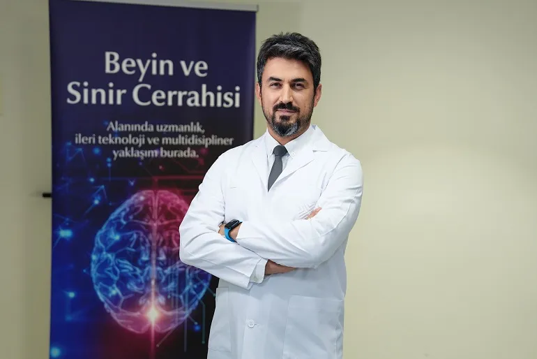İki yıl bel fıtığı sanılan tümör hastayı yürüyemez hale getirdi
