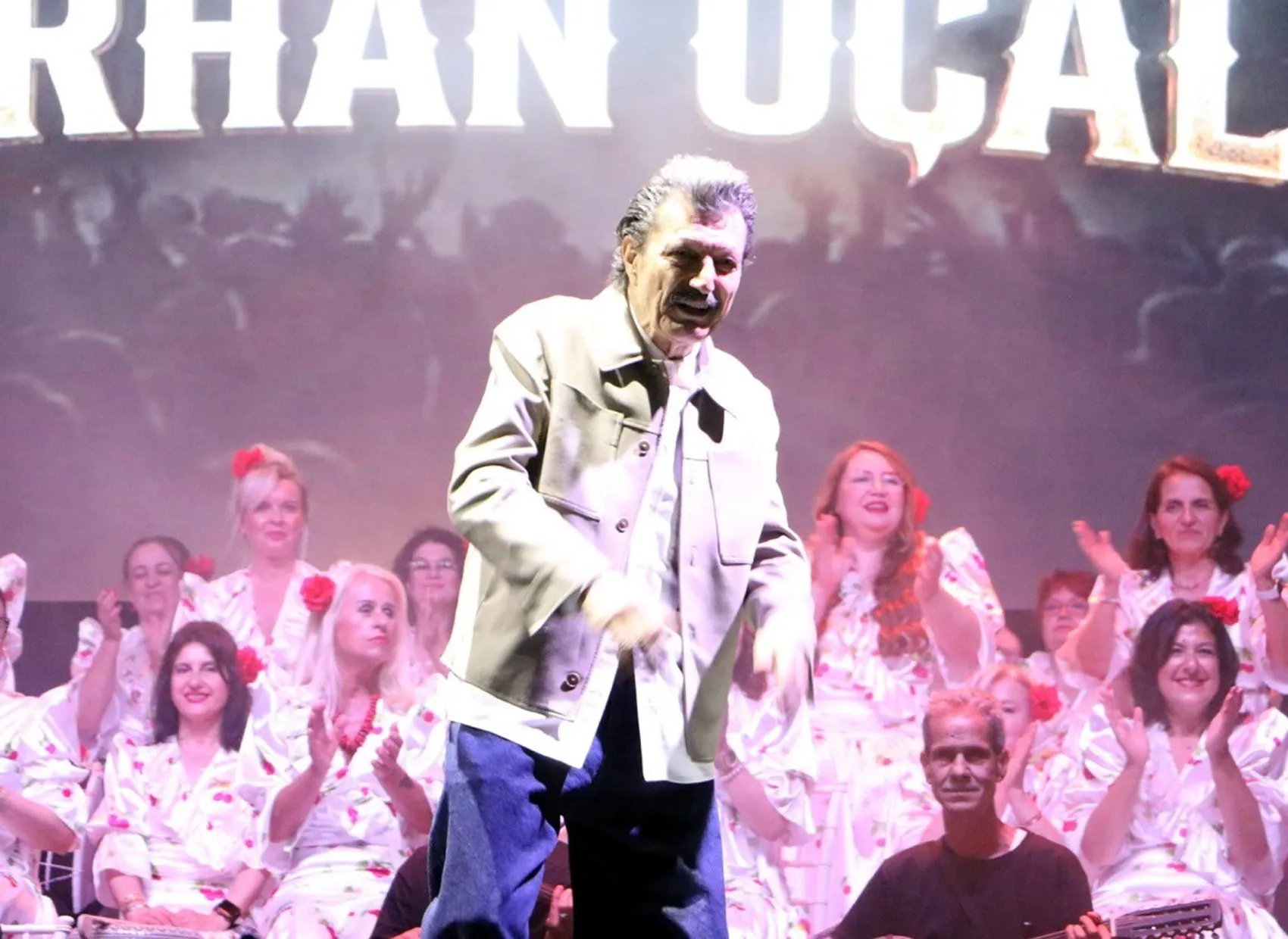 Burhan Öçal Tekirdağ Kiraz Festivali’nde sahneye çıktı