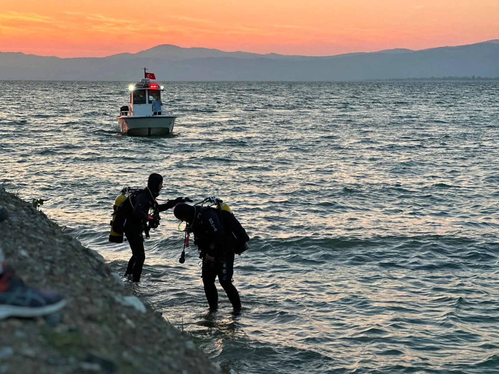 İznik Gölü'nde evlat kurtarma çabası faciayla bitti