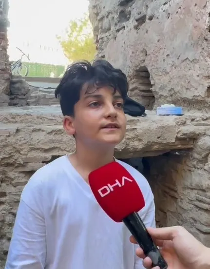 İznikli 12 çocuk bisikletleriyle sokakları temizliyor