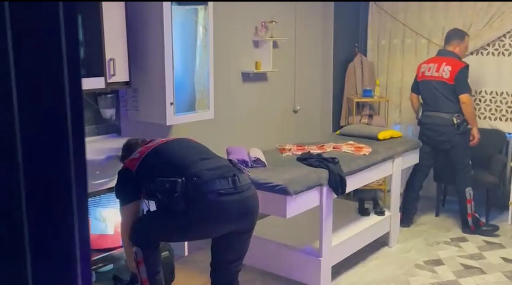 Eskişehir’de masaj salonlarına büyük operasyon