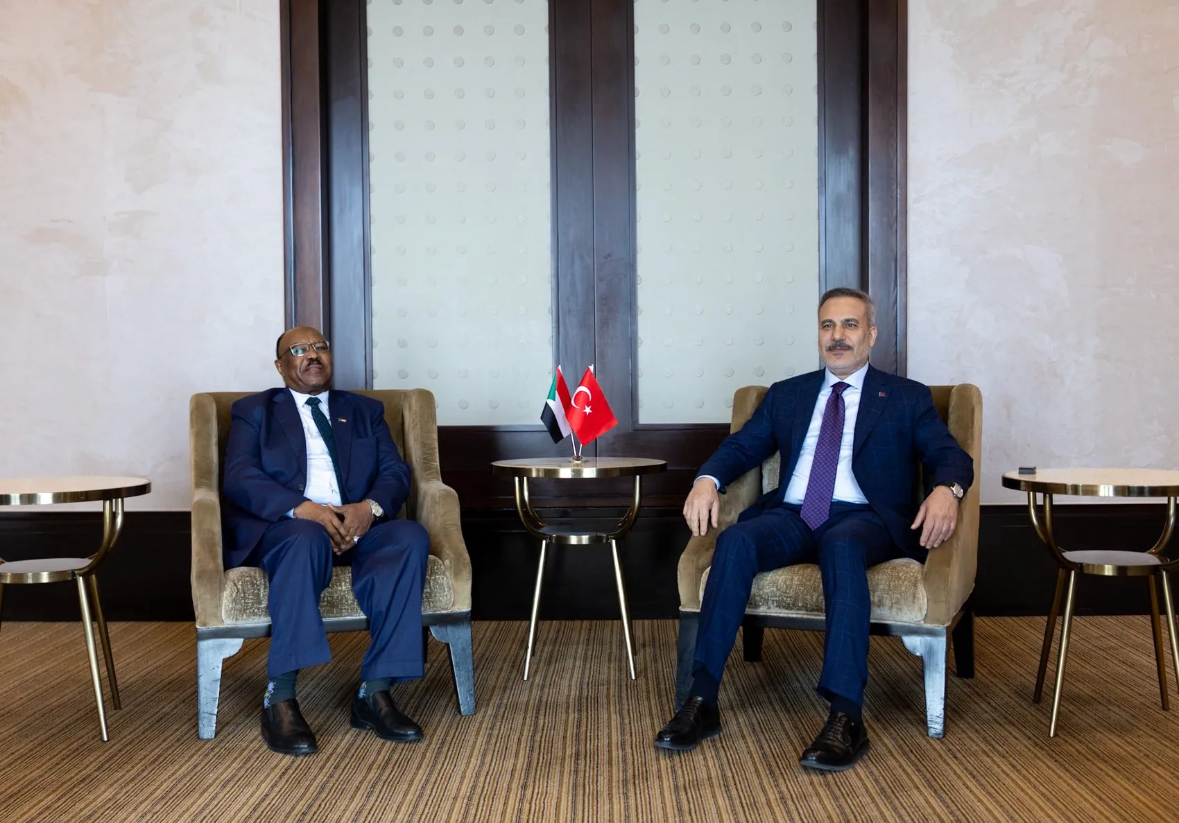 Hakan Fidan Kahire’de Sudanlı mevkidaşıyla görüştü