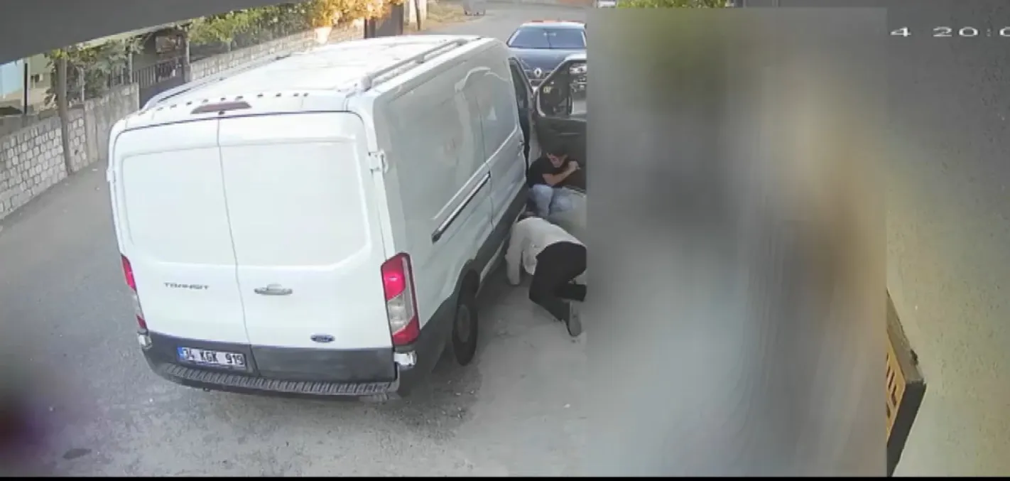 Ümraniye'de alacak kavgası kanlı bitti 17 yaşındaki genç hayatını kaybetti