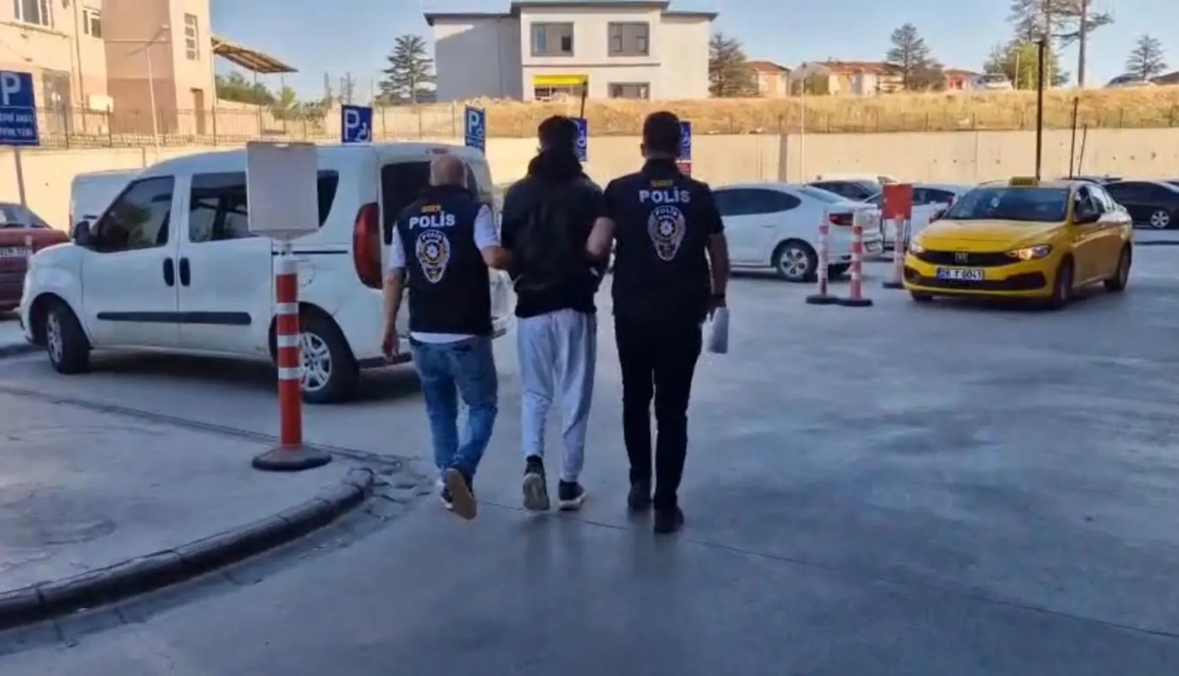Eskişehir merkezli bahis çetesine 2,3 milyarlık operasyon