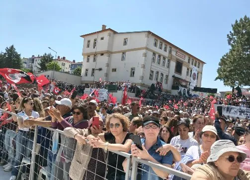 Özgür Özel Çorum’da hodri meydan dedi