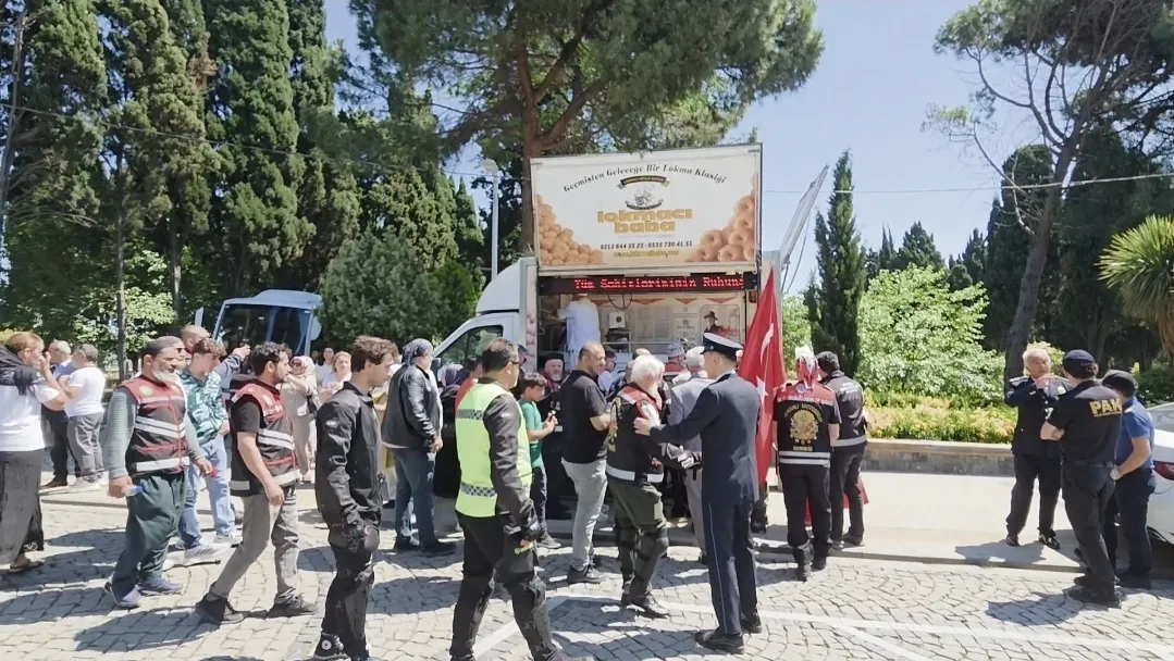 Vezneciler saldırısında şehit düşen polisler dualarla anıldı