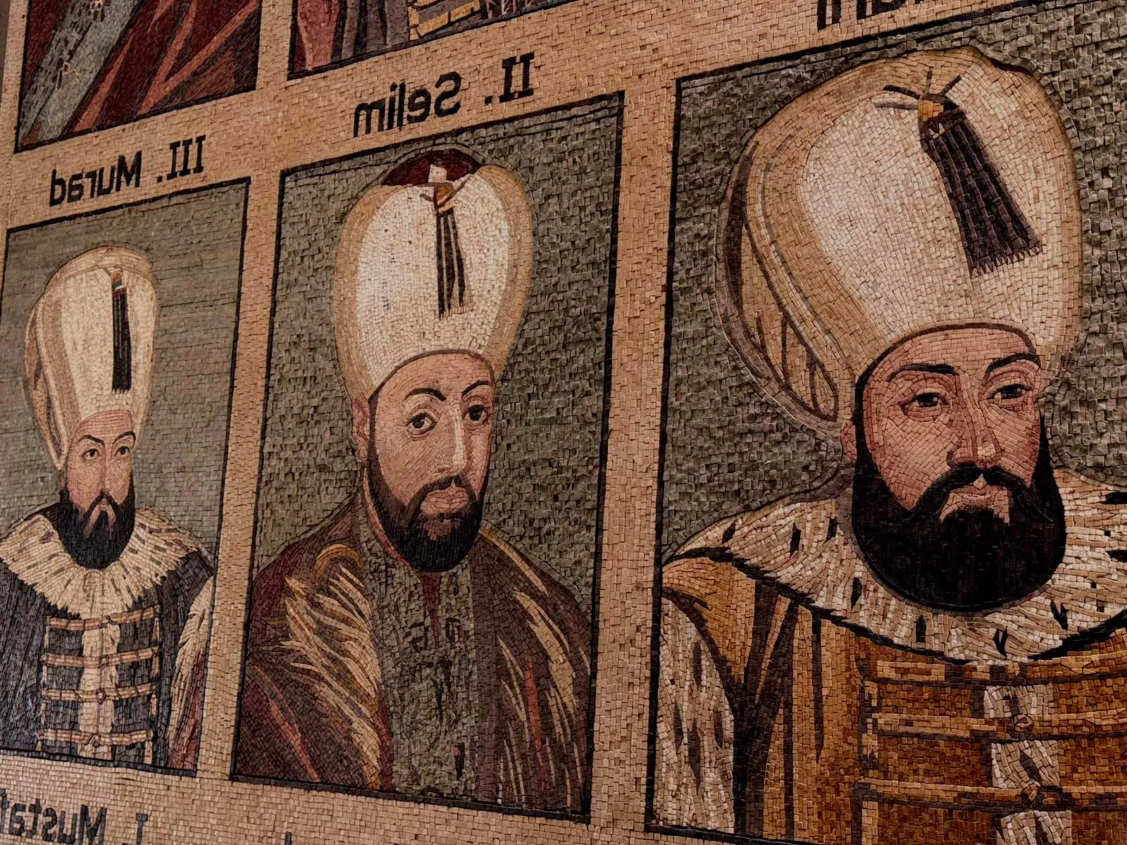 Reyhanlılı kadınlar Erdoğan’ın portresini 100 bin taşla işledi