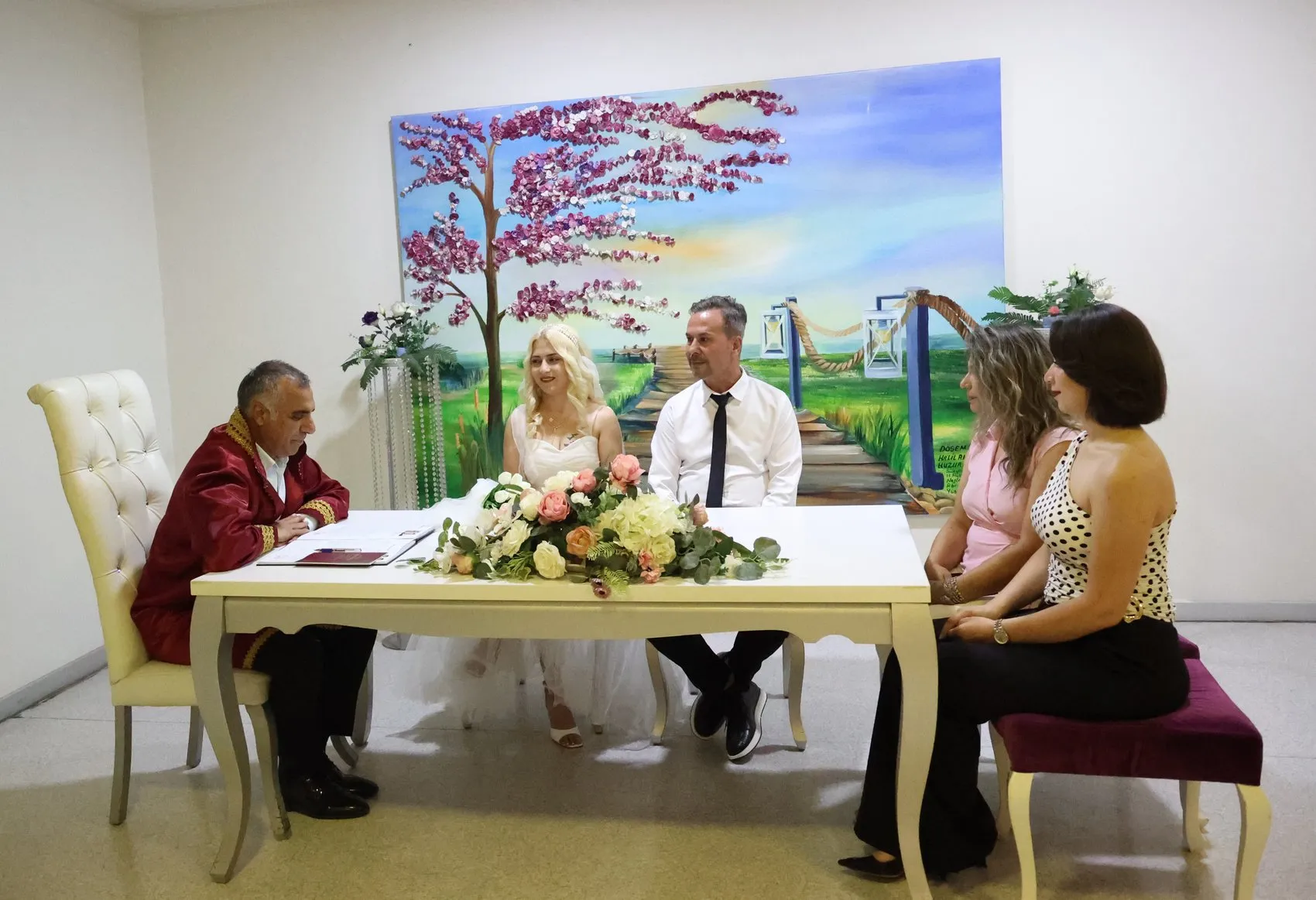 Antalya’da 06.06.2026 çılgınlığı nikah salonlarını doldurdu