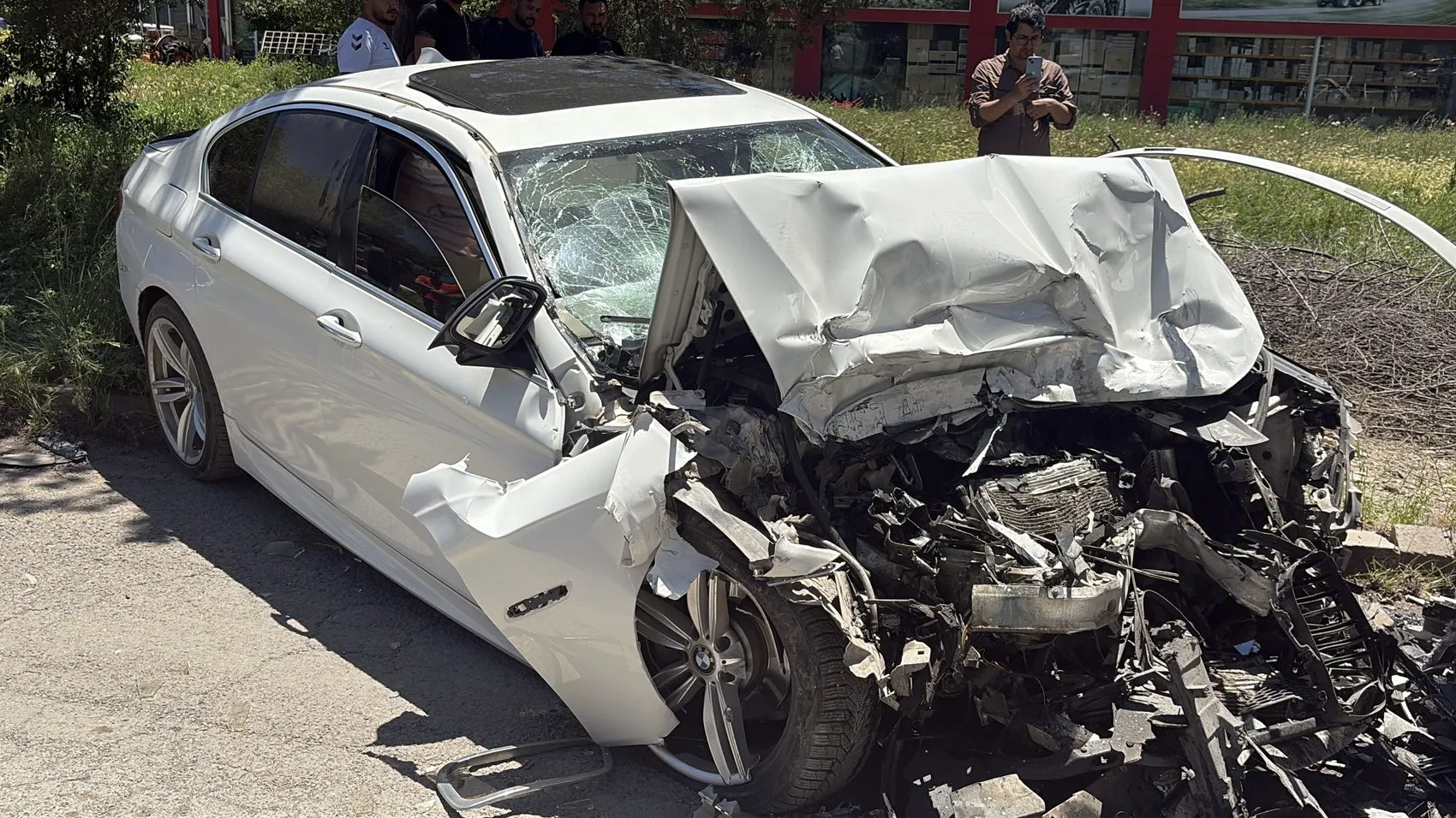 Sivas'ta TIR ile otomobil çarpıştı 35 yaşındaki sürücü hayatını kaybetti