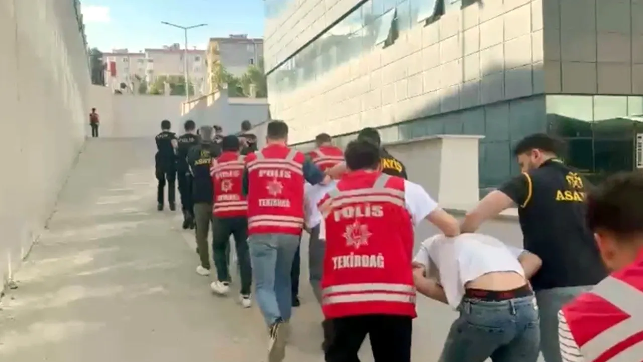 Kendini savcı diye tanıtan şebekeye büyük operasyon