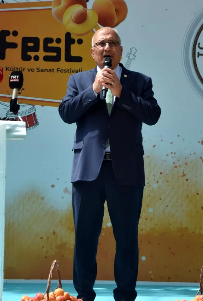 Milletvekilini telefonla dolandıran şebekeye polis operasyonu