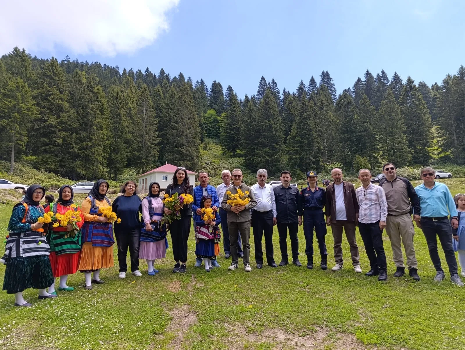 Trabzon'da yayla göçü şenliğe dönüştü