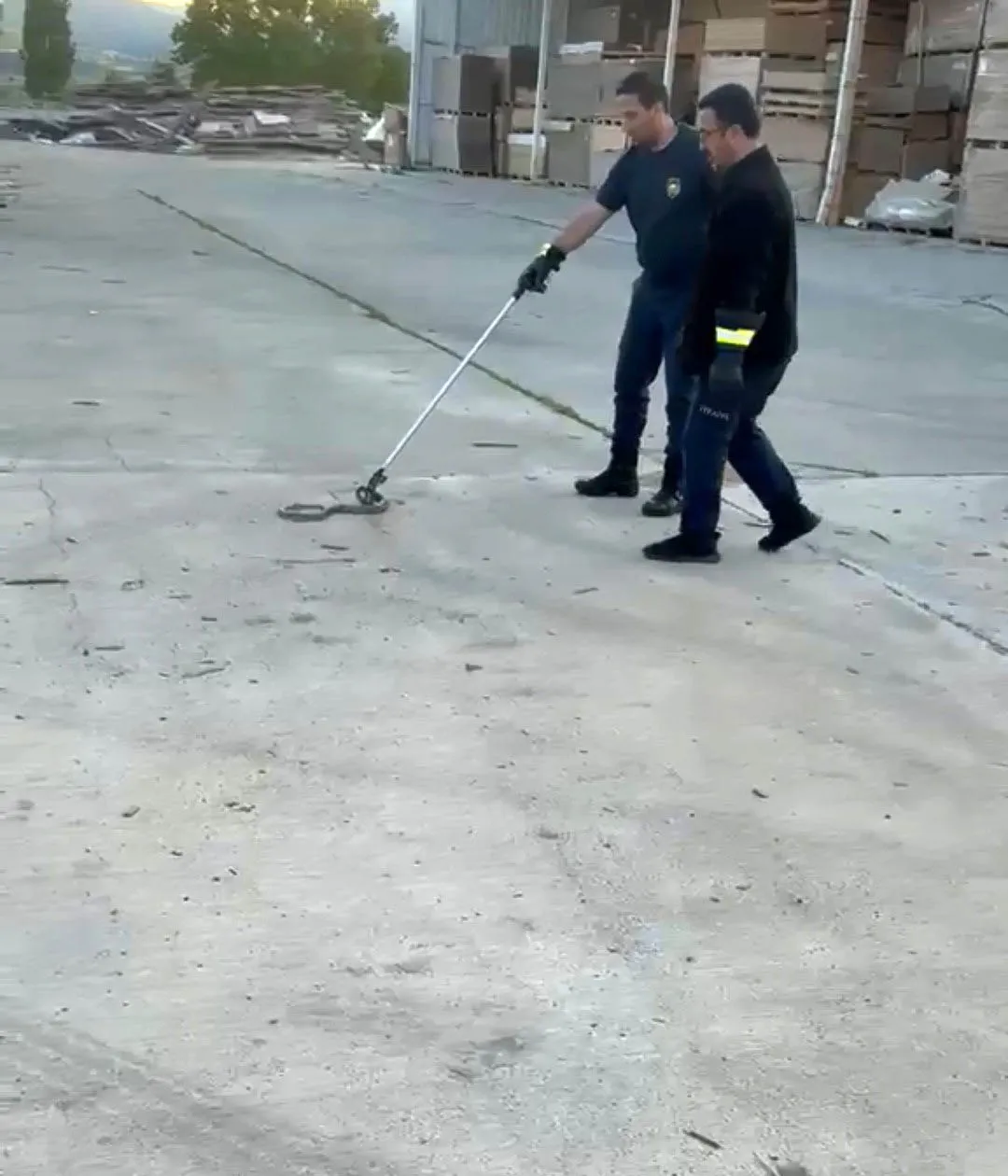 Tosya’da kapı fabrikasında davetsiz misafir paniği