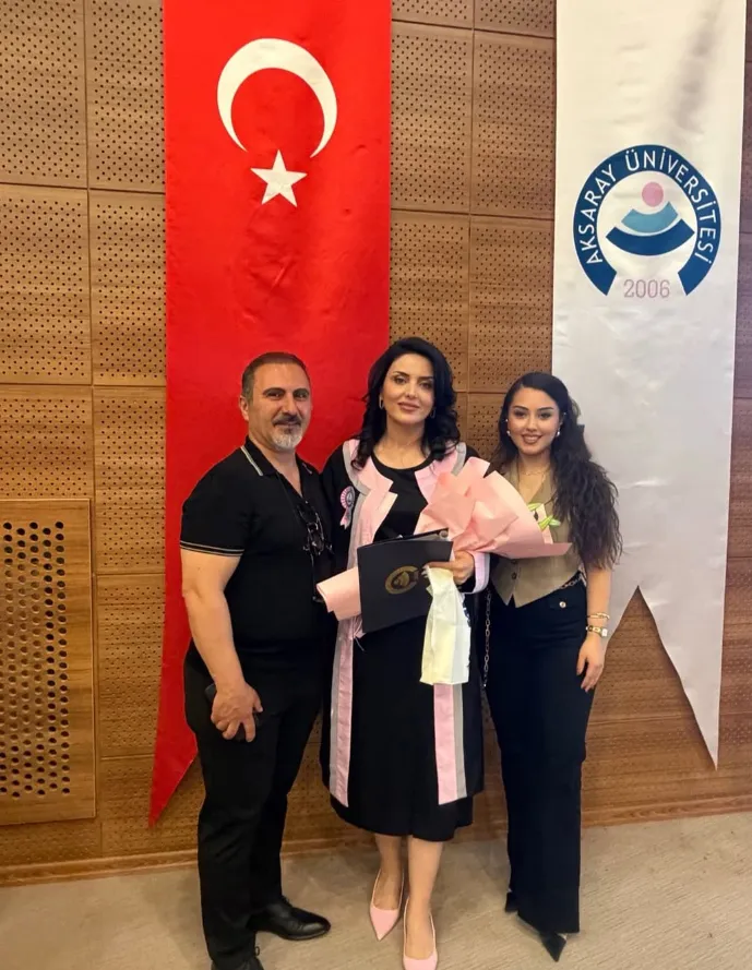 44 yaşında üniversiteyi dereceyle bitirerek herkese ilham oldu