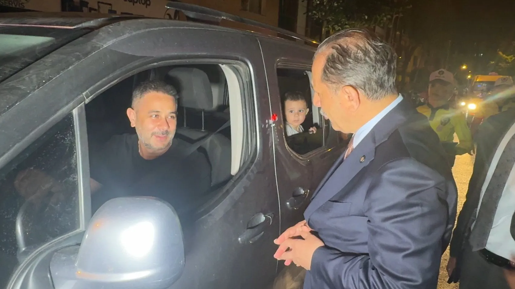 Avcılar sokaklarında gece yarısı yoğun polis denetimi