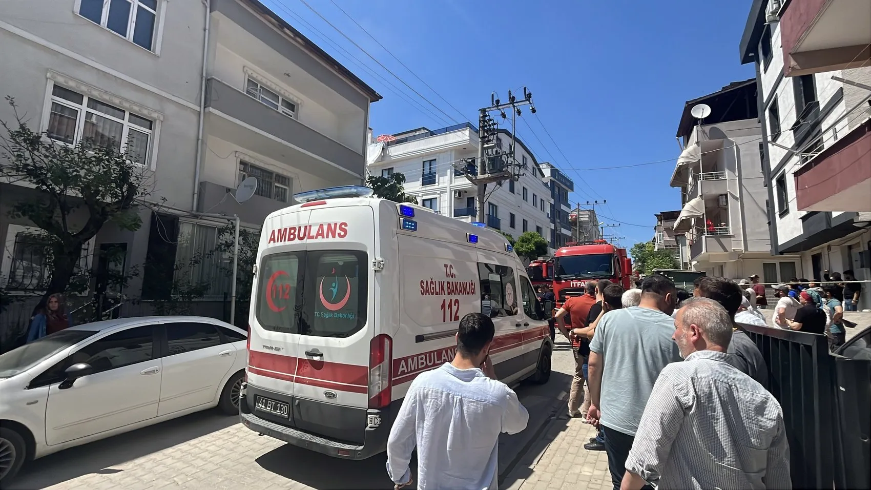 Darıca’da bir evde çıkan yangın anne ve iki çocuğunu hastanelik etti