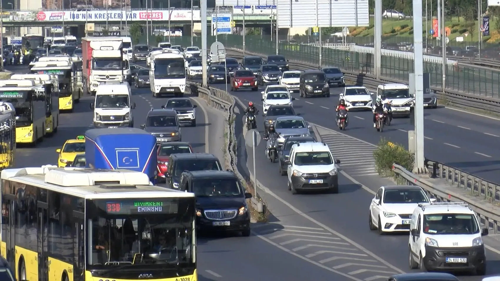 İstanbul trafiğinde pazartesi sabahı kabusu