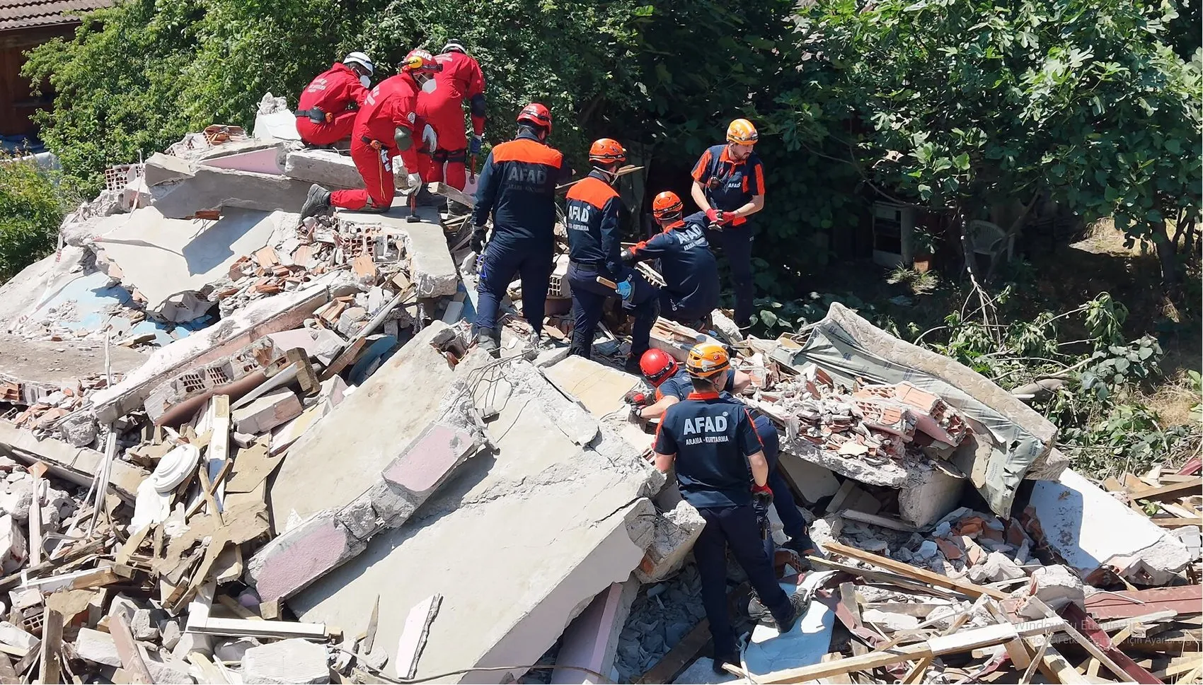 Düzce’de 7.2 büyüklüğünde deprem senaryosu başarıyla test edildi