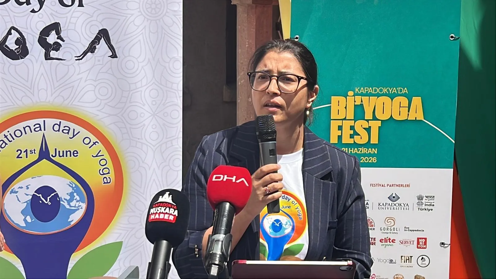 Kapadokya balonları arasında üç günlük yoga maratonu