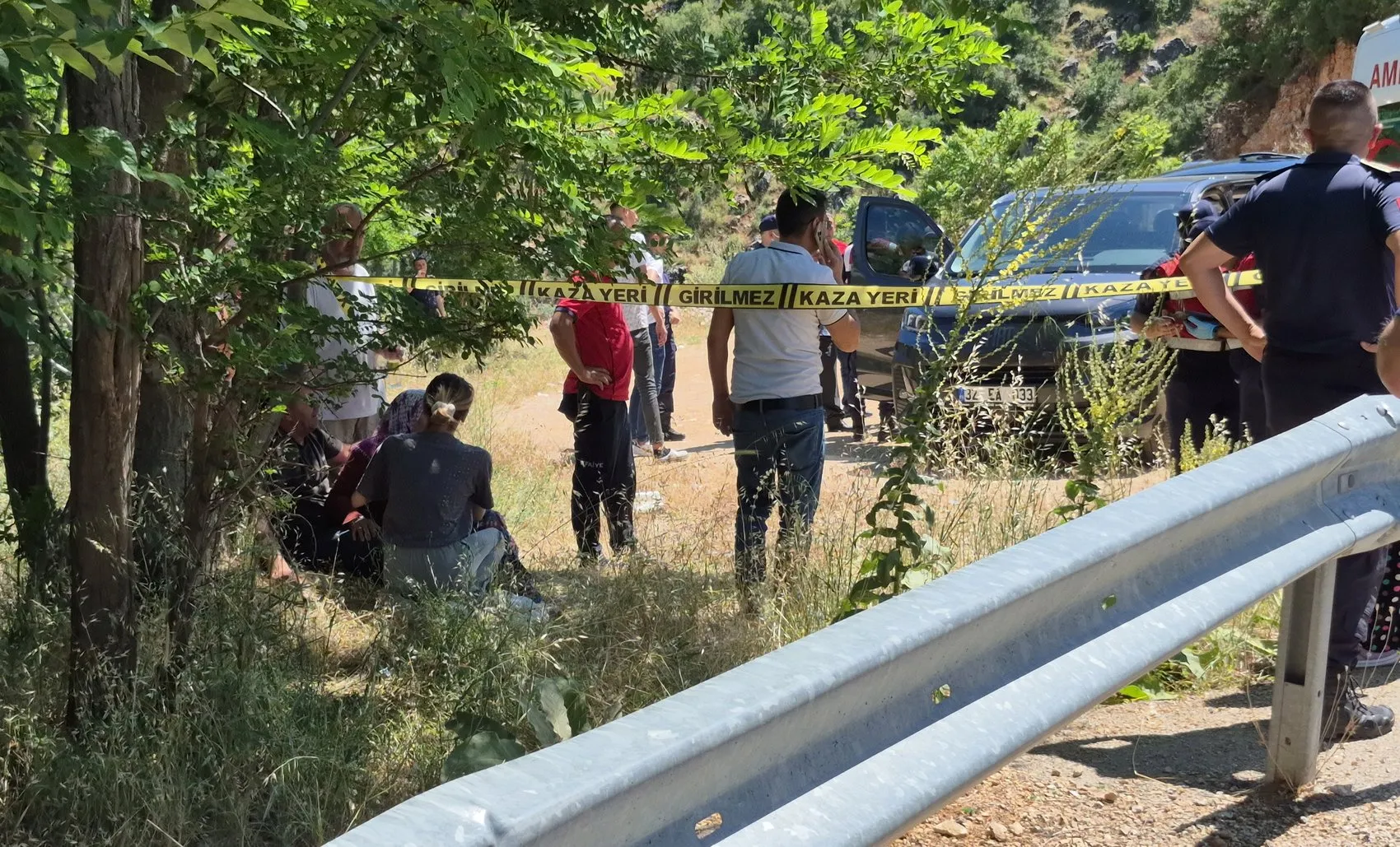 Isparta Eğirdir'de park halindeki araçta iki cansız beden bulundu